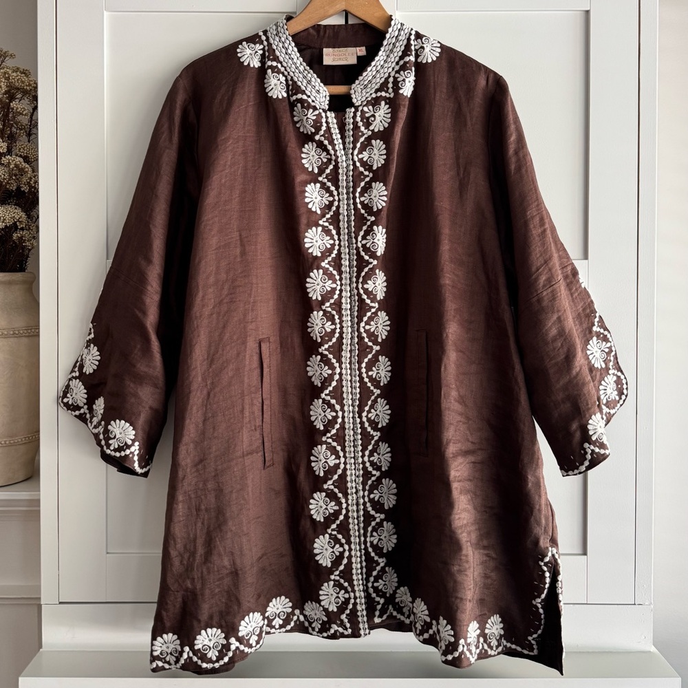 Rungolee Floral Embroidered Clasp Tunic Jacket